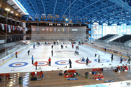 Curling allo stadio del ghiaccio