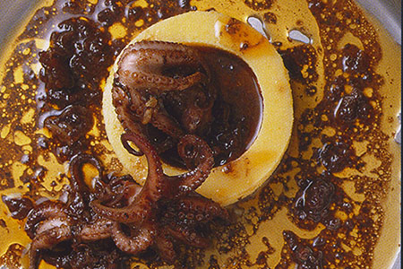 Bauletto di polenta con i moscardini