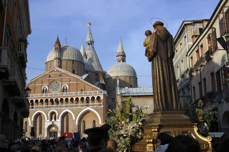 basilica di sant'antonio - processione
