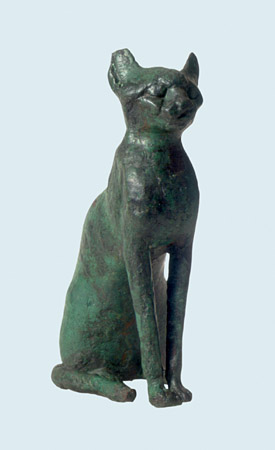 Statuina di gatta in bronzo, della collezione egizia del Museo Archeologico al Teatro romano di Verona 