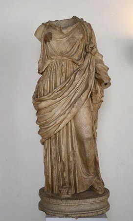 Statuetta femminile
